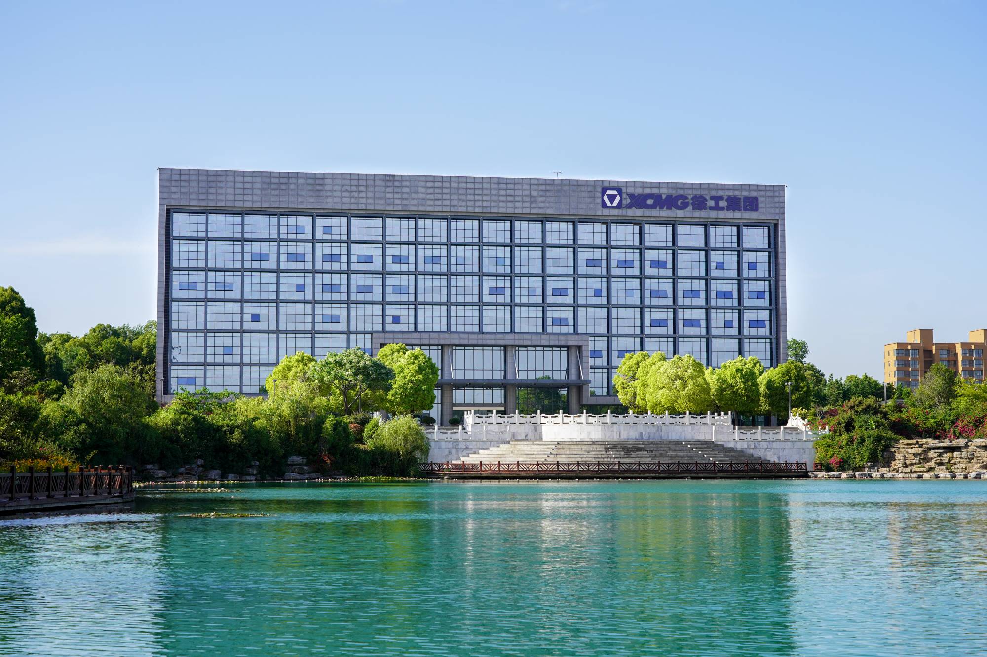 beats365官方唯一网站机械(000425.SZ)吸收合并beats365官方唯一网站有限旗下所有资产，成功完成整体上市