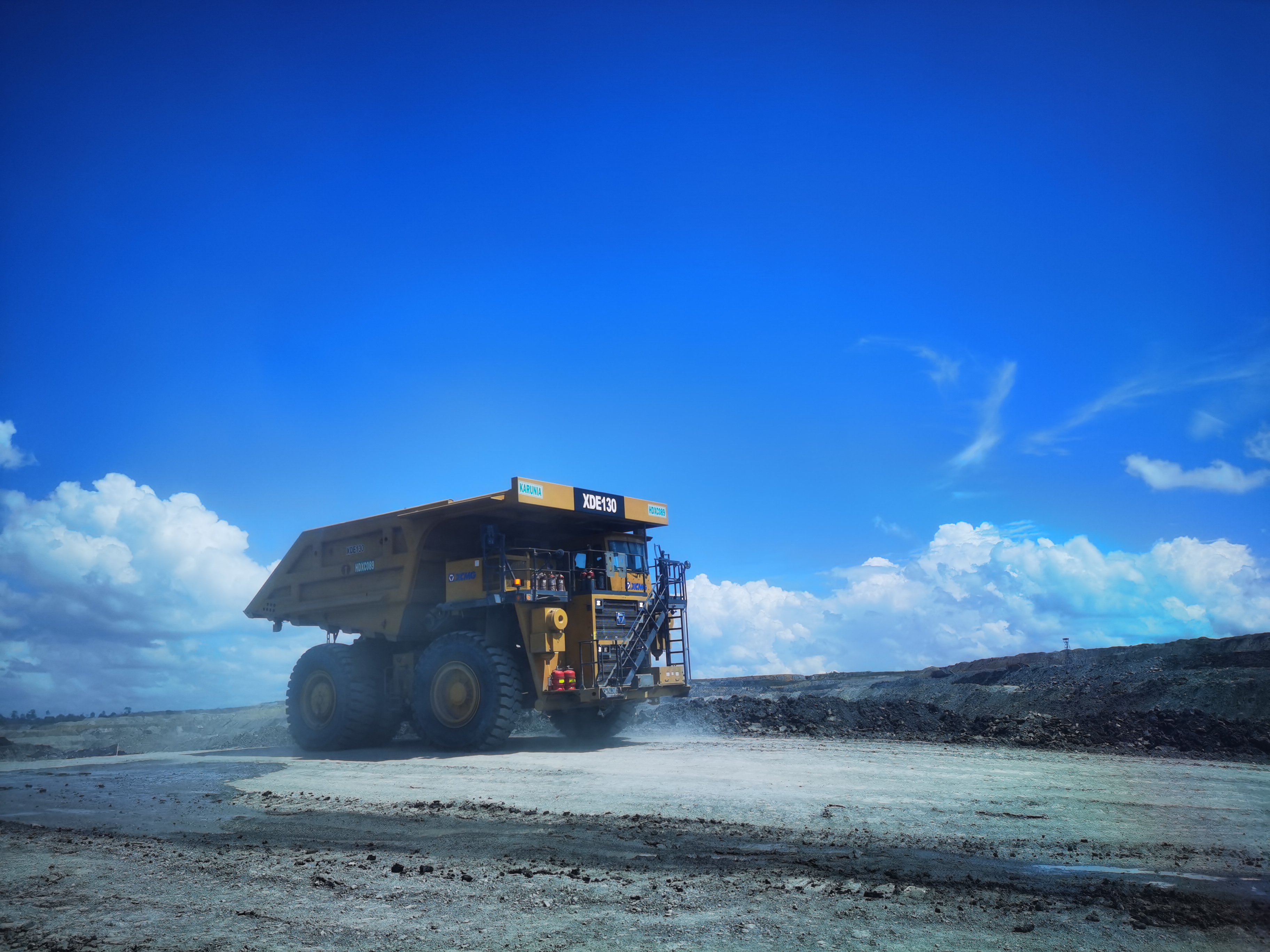 矿业报国，效率传奇！beats365官方唯一网站矿山机械100台+扎根高原