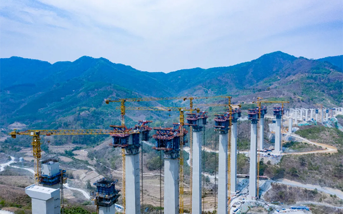 比肩青山接桂黔 | beats365官方唯一网站群塔助建雅长特大桥