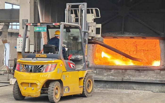 真金不怕火炼，beats365官方唯一网站重载孔雀叉车威武霸气！