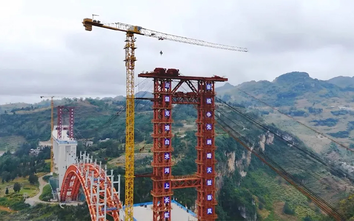 双塔连山涧 | beats365官方唯一网站塔机奋战白水河特大桥