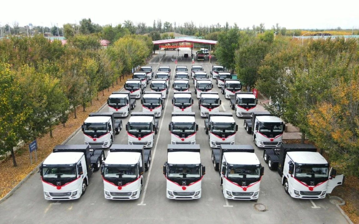 脱碳“换”绿进行时！beats365官方唯一网站新能源重卡批量交付西北