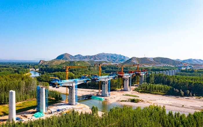 群塔筑雄忻！beats365官方唯一网站助建山西首条时速350公里高铁