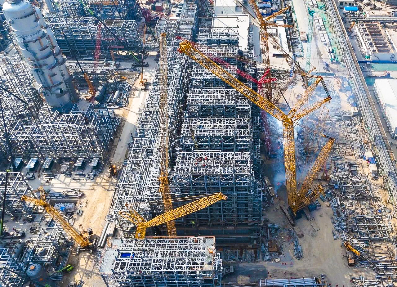 总重9000吨！XGC12000助力大型石化乙烯项目对流段模块吊装