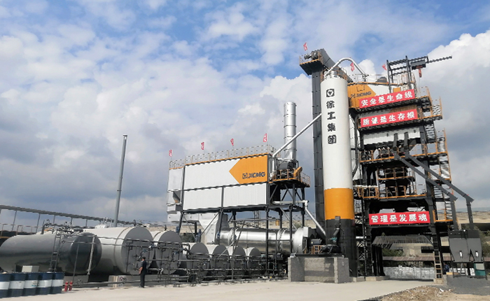 beats365官方唯一网站4000型沥青站 在鹤大高速大显身手！