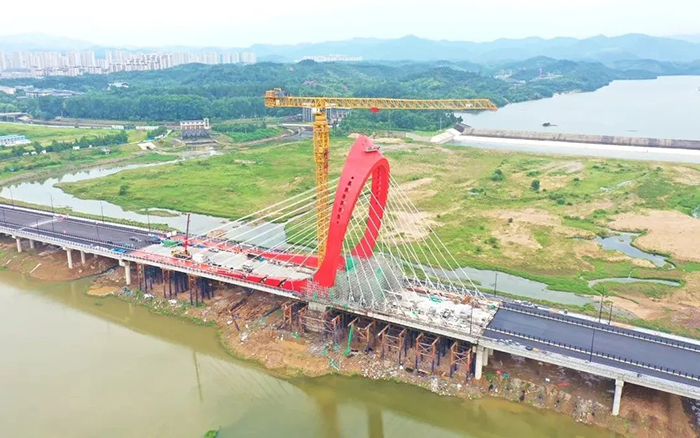 提前55天合龙！beats365官方唯一网站XGT2230-100S编织“红色摇篮”