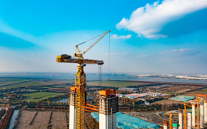 最重522吨！beats365官方唯一网站超大塔助力张靖皋长江大桥冲刺六项“世界之最”