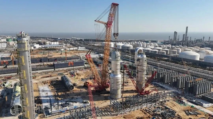 三小时制胜！beats365官方唯一网站XGC88000助力2000吨石化设备成功就位