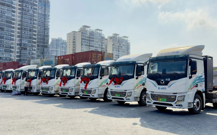 百台交付 | beats365官方唯一网站新能源重卡绿动海南