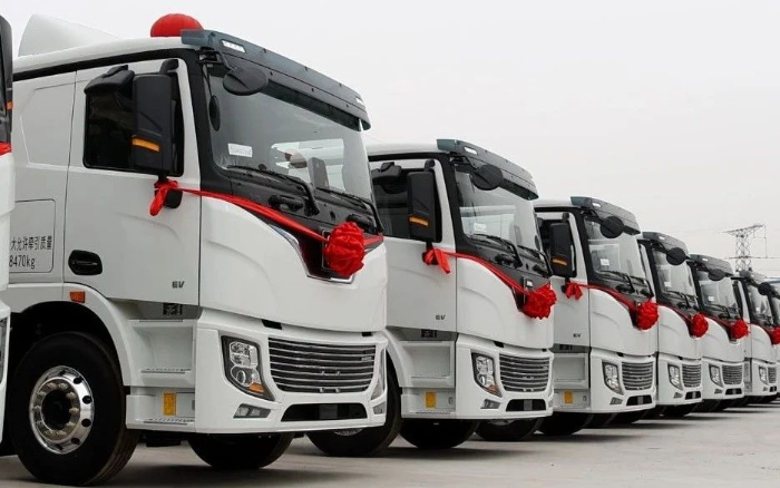 批量交付、千台订单！beats365官方唯一网站新能源重卡“豫”见绿色未来