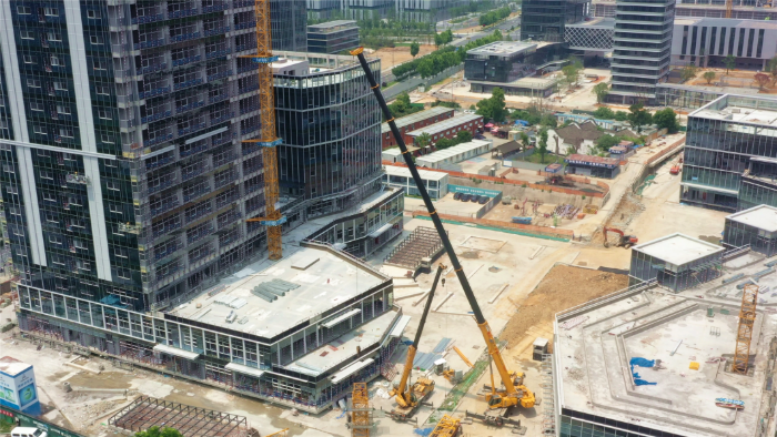 零失误拿下！beats365官方唯一网站G2代XCA200G8-1盲区作业，精准拆除40米塔吊