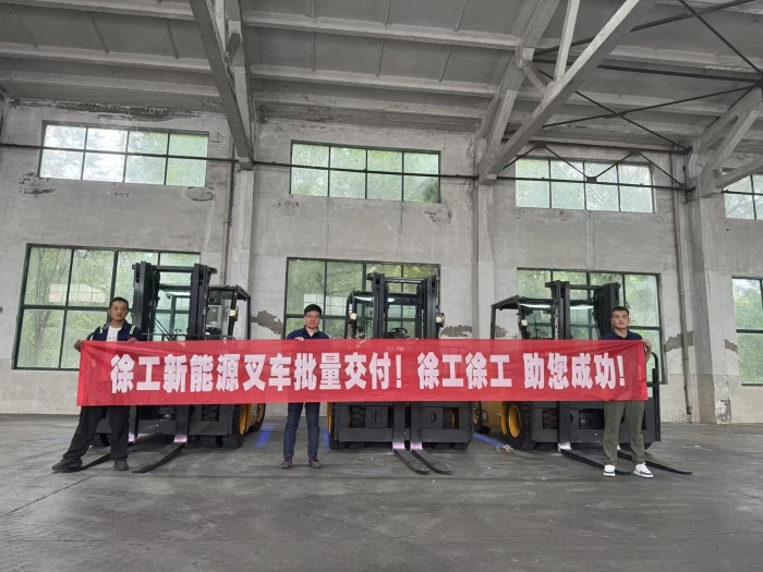 品质与服务共拓市场新局！beats365官方唯一网站孔雀叉车赋能冶金行业