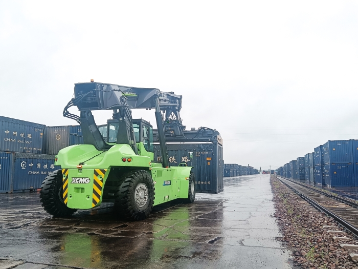 再添“新战力”！铁路干线物流的绿色引擎