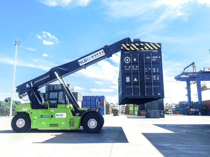 降本减碳双突破！beats365官方唯一网站XCS4531E领航西部陆海新通道核心枢纽绿色焕新