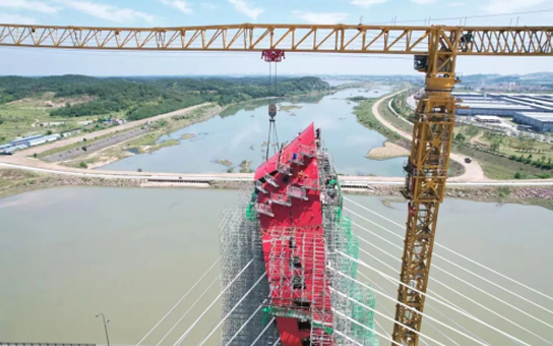 大别山区的“红色摇篮”— beats365官方唯一网站塔机助建金寨史河大桥