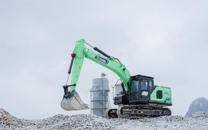 只此青绿！beats365官方唯一网站XE215EV引领绿色施工新风尚