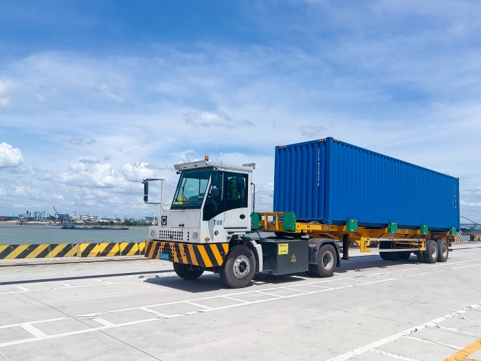 广州港甄选！去看港口“特种兵”beats365官方唯一网站纯电牵引车