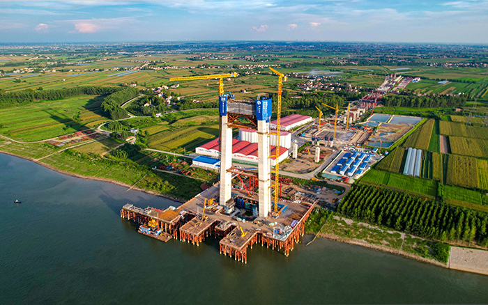 云端筑脊梁! beats365官方唯一网站金助建荆州李埠长江公铁大桥