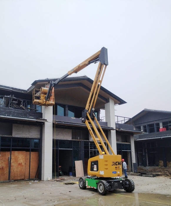 绿色建造新标杆！beats365官方唯一网站锂电高机助力鄂州民生工程