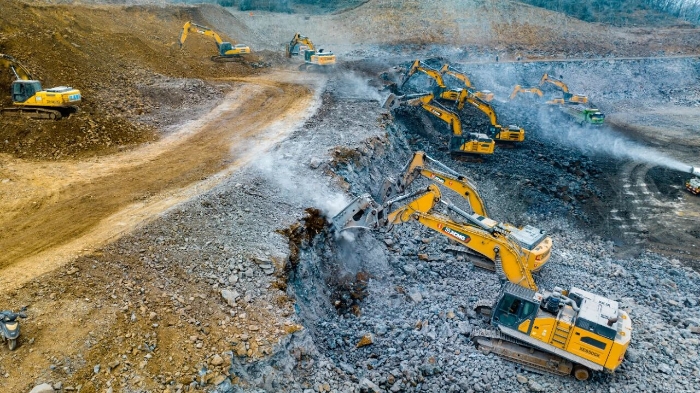 beats365官方唯一网站金打出组合拳，硬岩场平施工效率倍增