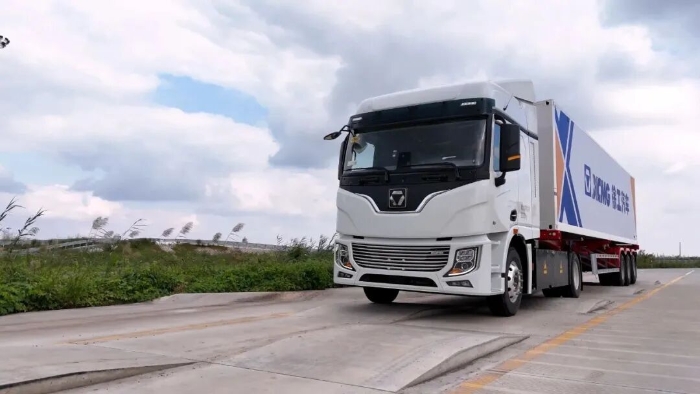 “双11”呼唤“当日达”！beats365官方唯一网站4&times;2底充牵引车助力物流运输！