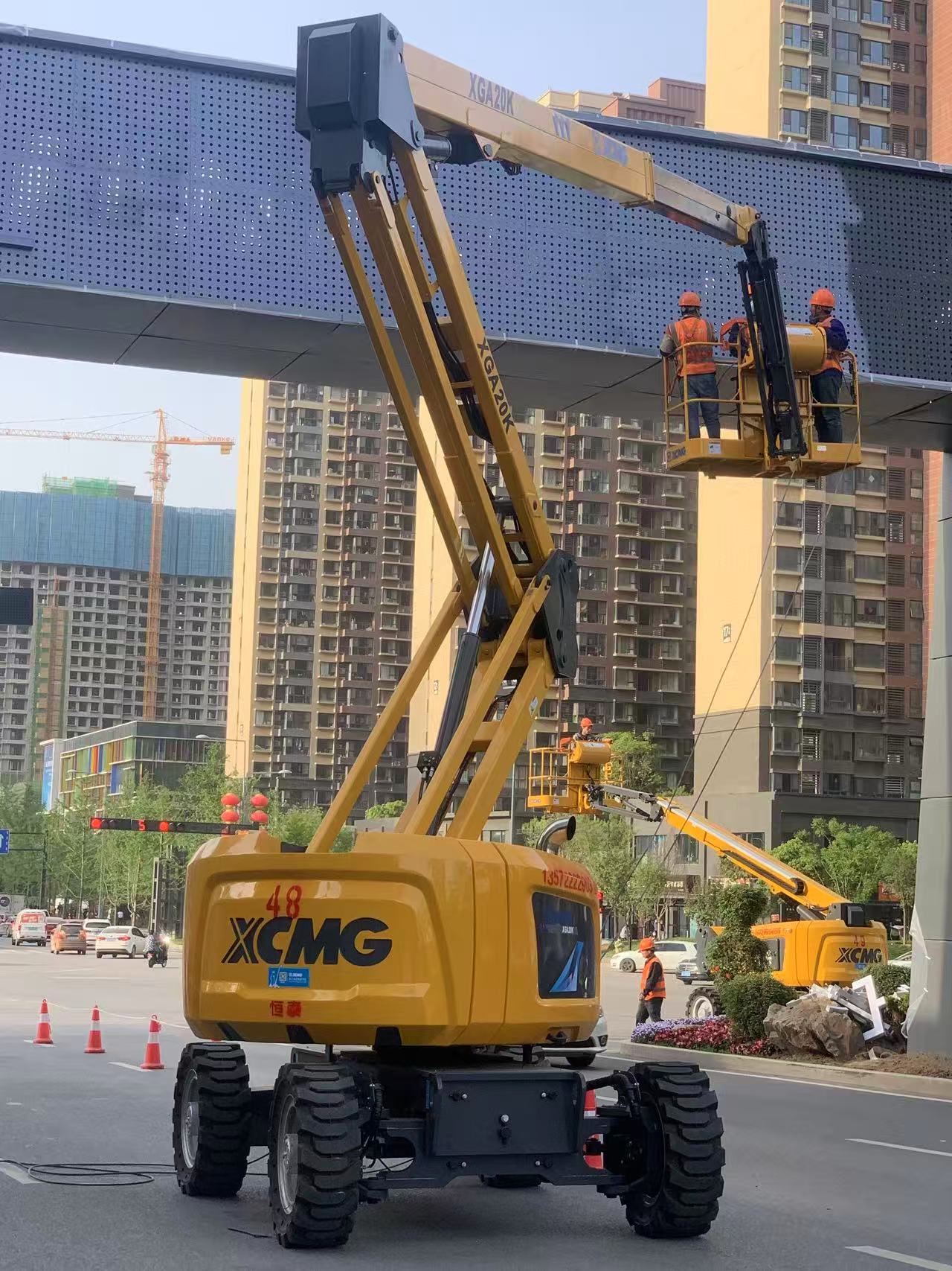 beats365官方唯一网站XGA20K高空作业车“硬核助力”西安幸福林带建设