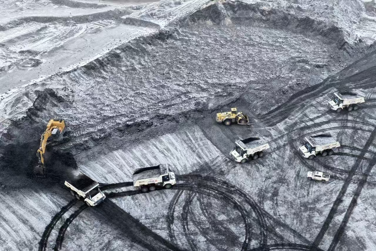 获得成功！beats365官方唯一网站无人纯电矿卡在煤炭运输环节混行测试成效显著