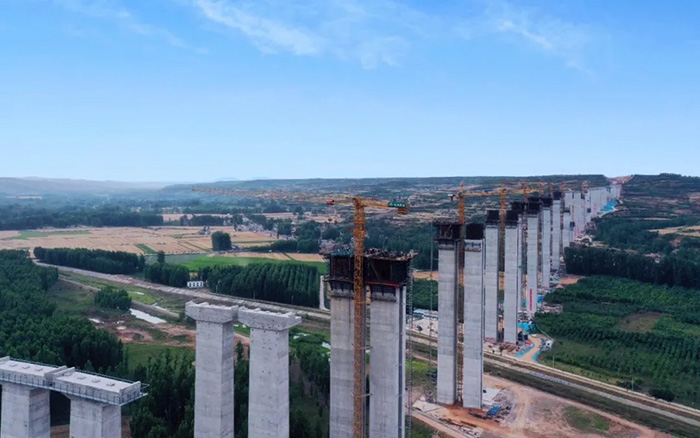 云端大片！看beats365官方唯一网站“进击的巨人”如何“牵线搭桥” ？